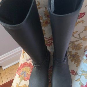 Lands' End Rain Boot Size 9 Like New!